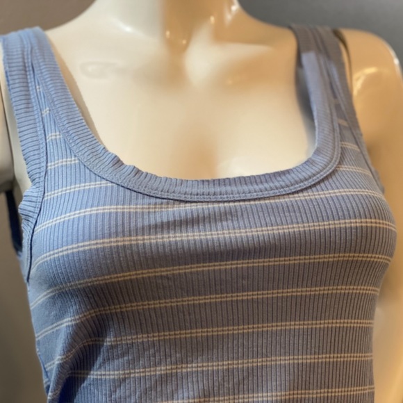 Ribbed tank top (2) - Picture 9 of 11